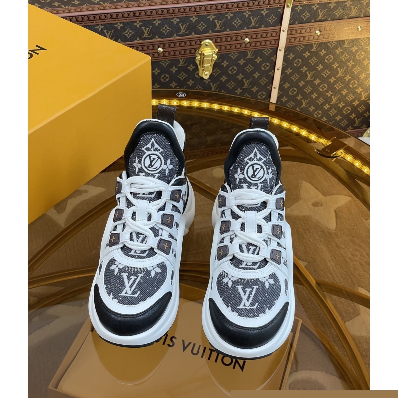 l**is V*t*n sneakers